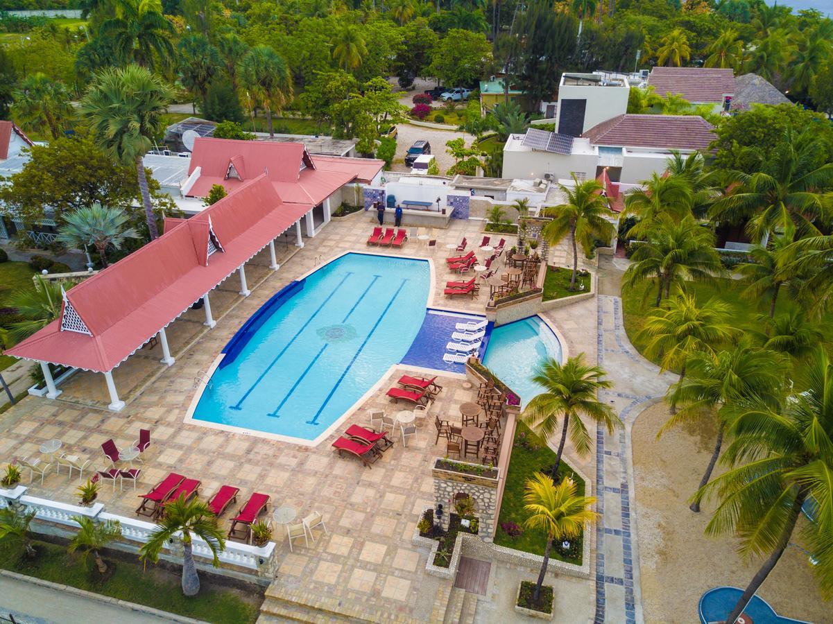 Moulin Sur Mer Beach Resort Монтрои Екстериор снимка