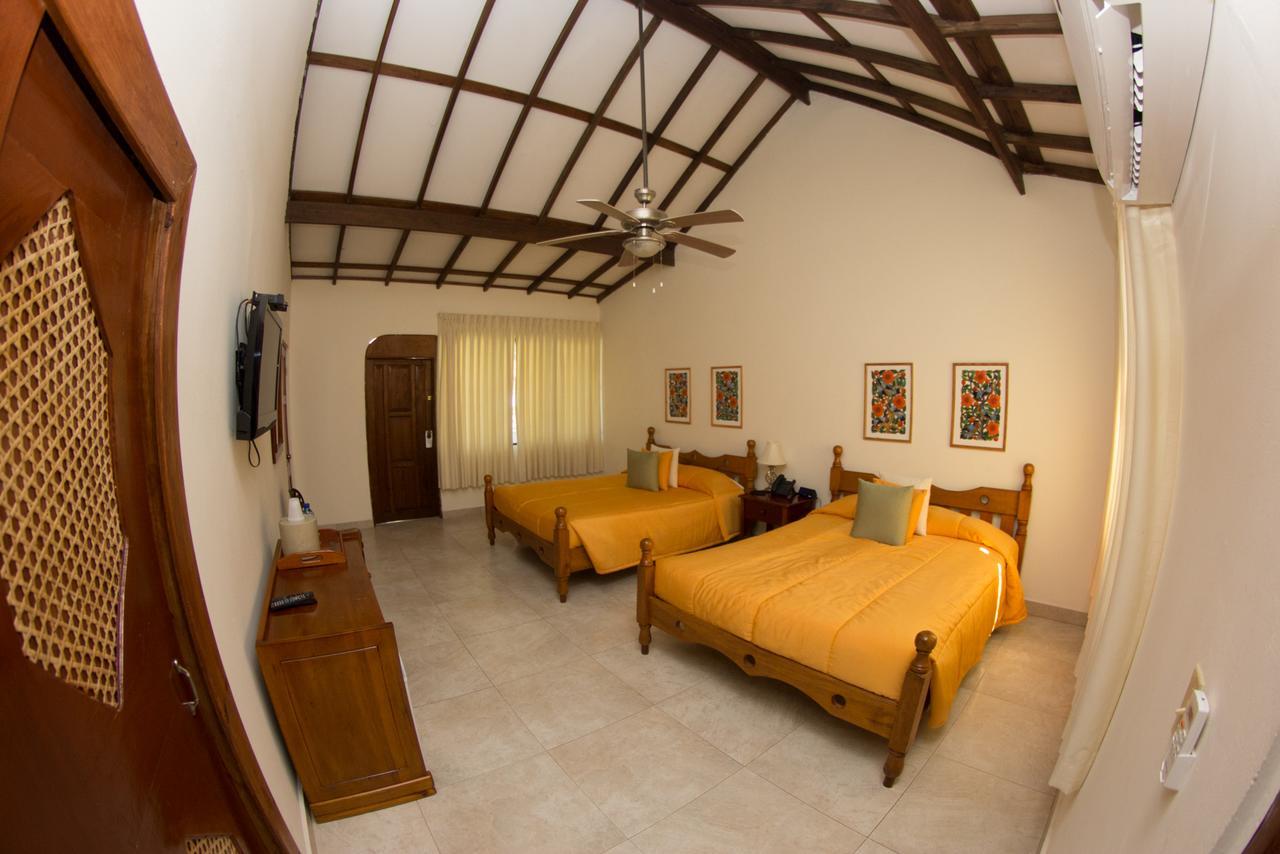 Moulin Sur Mer Beach Resort Монтрои Екстериор снимка