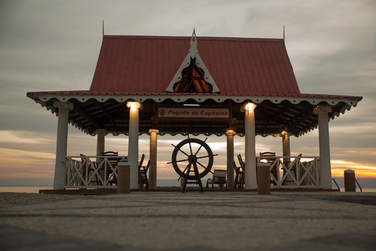 Moulin Sur Mer Beach Resort Монтрои Екстериор снимка
