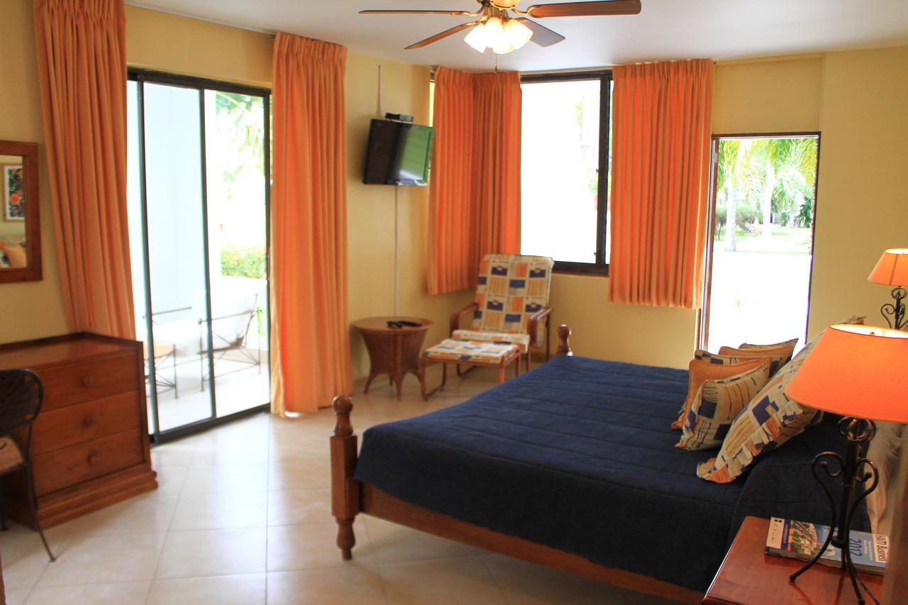 Moulin Sur Mer Beach Resort Монтрои Екстериор снимка