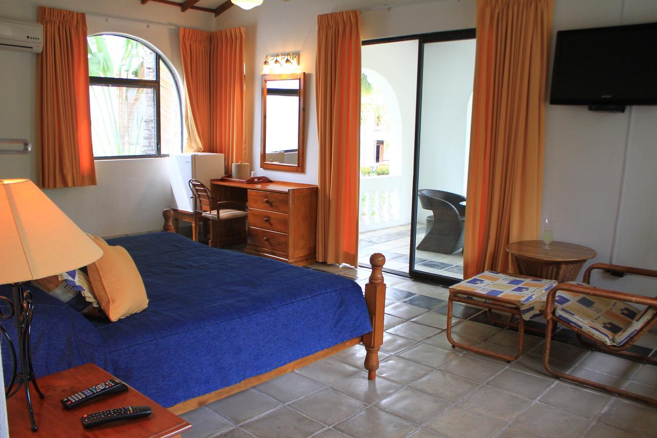 Moulin Sur Mer Beach Resort Монтрои Екстериор снимка