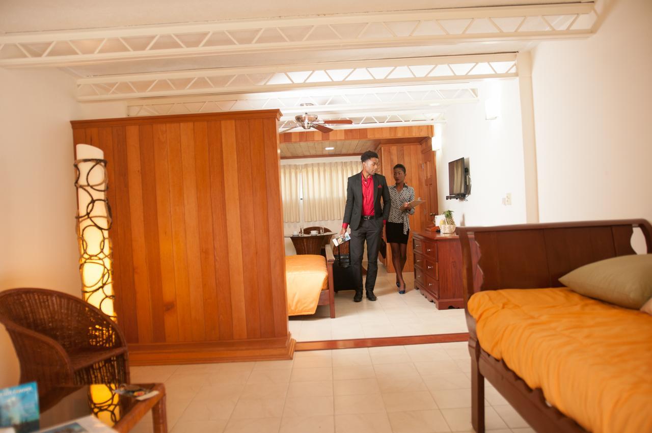 Moulin Sur Mer Beach Resort Монтрои Екстериор снимка
